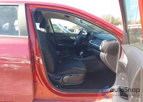 2024 Kia Forte Lxs z USA, uszkodzony, nr VIN 3KPF24AD7RE726441